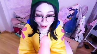 A cosplay girl fucked after playing Valorant with her boyfriend