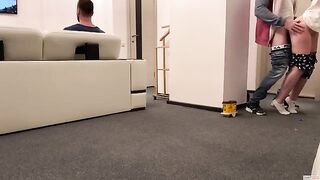 A wife ordered a pizza and got fucked by the delivery guy