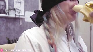 Doctor prescribed a blowjob to cure the lovely patient
