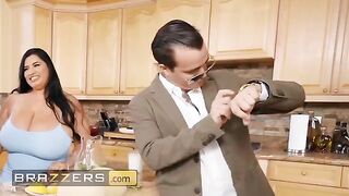 Big booty babes Sofia Rose and Ms London share a big ass toy