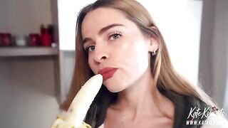A girl made a blowjob for her neighbor, who rewarded her with a cumshot