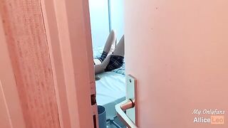 I watch my stepsister masturbate, then I offered her my cock