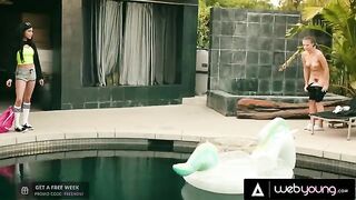 A young skater girl got fucked by her boredom