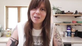 Wisconsin neighbor pleads for your cock and creampie POV