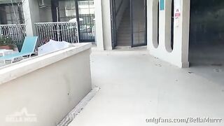 Babe’s big ass was oiled by a stranger on vacation