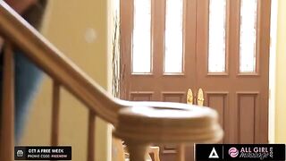 Riley Reid helps Carter Cruise practice to be the best masseuse