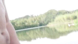 Babe agreed to fuck with a stranger on the beach