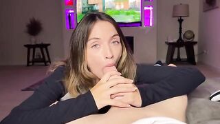 This game is bad, shoot cum into the mouth of this hot babe