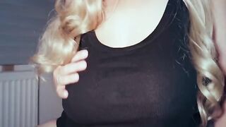 I love breast slapping and night sex, it’s the best! The climax is on my boobs