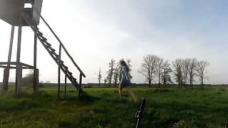Babe fucked in a hunting pulpit by a guy outdoors