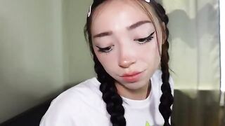 She twerks on the cock before her parents come home