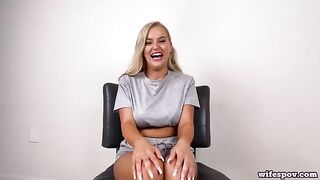 A girl with big natural boobs knows how to fuck with a guy