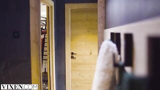 The skier has passionate sex with a cute girl in the Alps