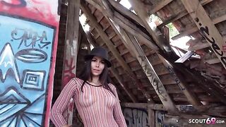 Outdoor casting with Jessy Jey for raw, rough action