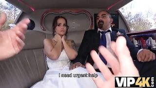 Bride allows her husband to watch her getting her asshole gapped in the limo