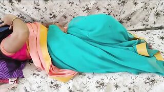 A rough encounter with a sexy bhabhi in the middle of the street