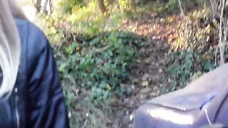 Blogger pretending accident, suck the biker’s cock to avoid police