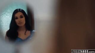 The bride-to-be gets enticed into a steamy lesbian encounter