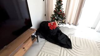 A courier brought a package and his sperm to the wife, in a steamy HotwifeXXX scene