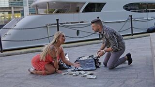 A British PAWG is willing to do anything for one million dollars, even have passionate sex with a stranger
