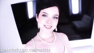 Jade and Bella bring their oral talents together for a hot session