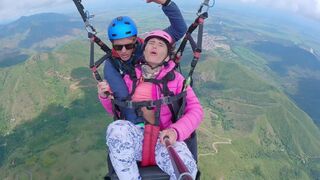 Squirt while paragliding in 2200 m above the sea (7000 feet)