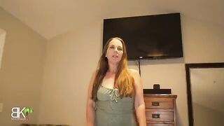 Sharing a bed with my hot stepmom with a big ass MILF