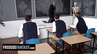 The teacher Valentina Nappi was fucked by three students in a classroom