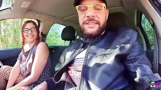 Amateur cumshot with Italian dialogues that don't make sense, and some action