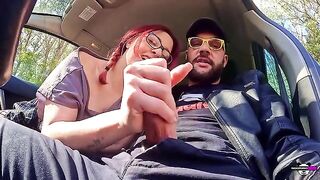 Amateur cumshot with Italian dialogues that don't make sense, and some action