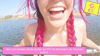 A girl is an exhibitionist, she loves to show her body in public - Ragazza straniera di notte, moglie italiana di giorno, porno documentario