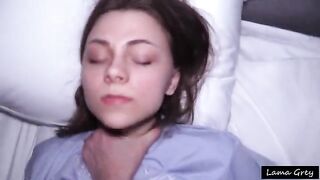 The girl with the cute face has become a slave to the boy in the dormitory