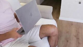 My husband left, and I had to help my neighbor with Windows, an exclusive hot video