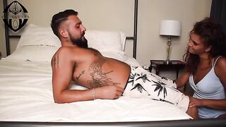 Personal life - She got horny on vacation and took off her underwear at a restaurant