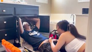 Asian beauty paid for the repair by pulling out her pants and exposing herself