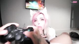 The pretty babe fucked by my dick while I play Genshin Impact, a sweet scene