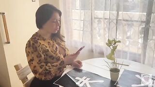 A fat serving bitch with a big ass gets cream