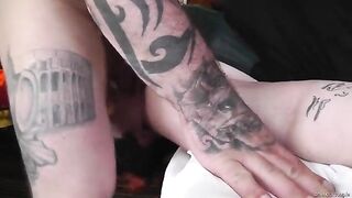 First MFM threesome with Mr.BWC for Hotmessjessxxx in a steamy scene