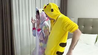 The girl was kneaded by her stepbrother after dancing a TikTok dance