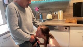 The old guy fucks German amateur in the kitchen, no one notices