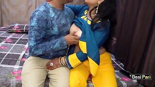 Desi Pari Aunty gets banged for money with clear Hindi audio, showcasing her seductive charm