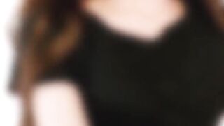 Horny Pinay masturbating solo with her fingers