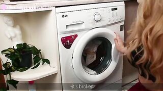 A big ass wife got stuck, but her husband pleased her deeply