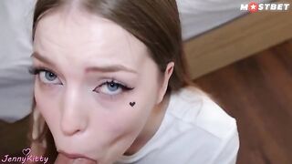 The delivery girl was so sexy, I fucked her on the doorstep