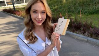 A hungry tourist got fed in a special way by a local guide