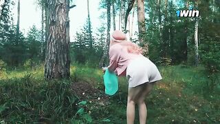 A young girl got lost in the forest and met a forester with an impressive endowment