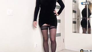 A stepmom checked the size of a cock after a conversation