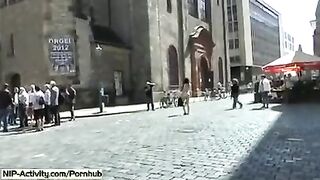 I walked naked in the park and showed my pussy to passers-by