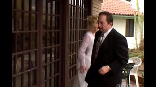 The girl is fucking with her new lover, cheating on her husband