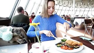The girl was bored and began to masturbate in her car, she came very close to orgasm
